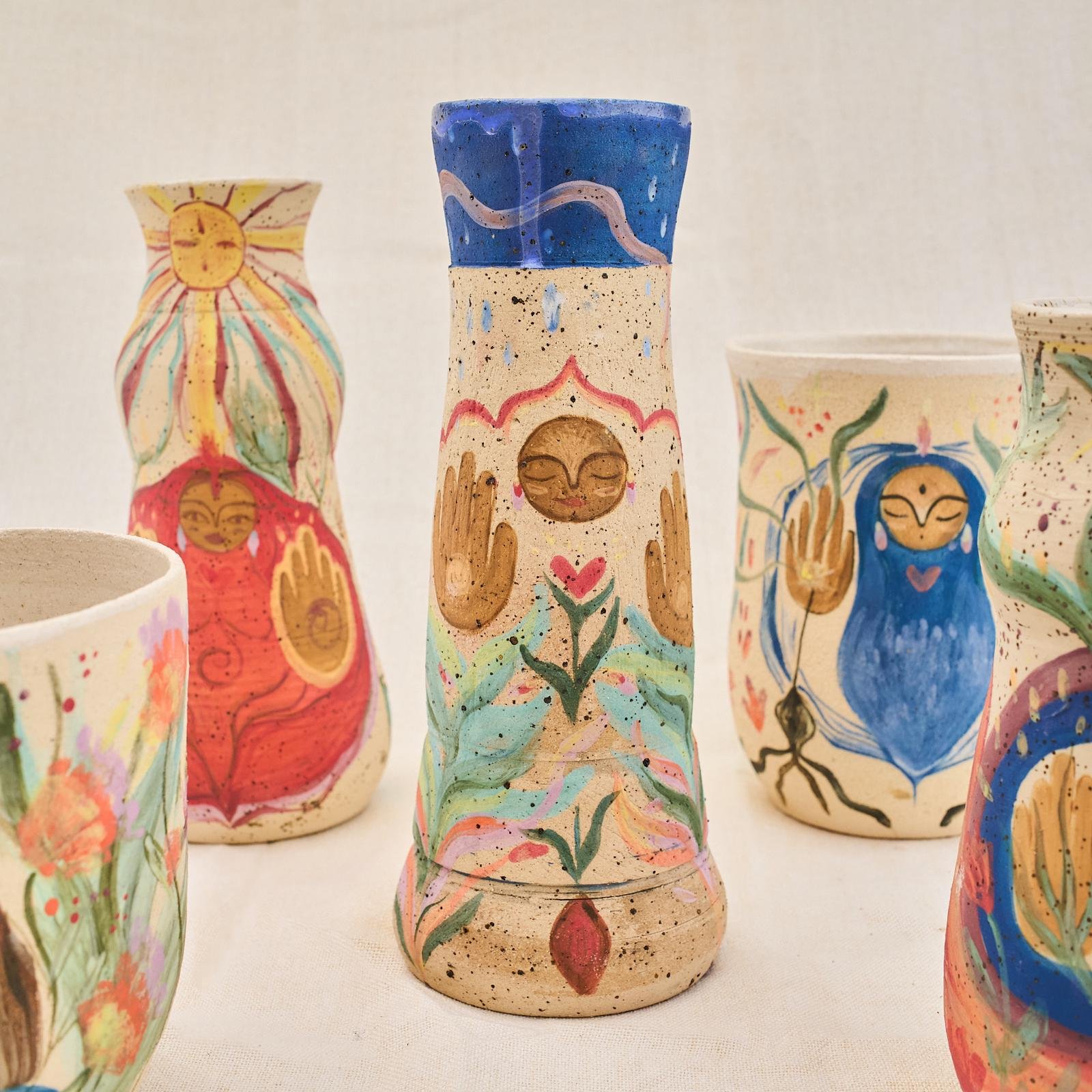 #Arteencerámica #objetosmágicos #objetosmágicoscerámica #ceramicaartesanal #ventadecerámicas #ceramicaterracota #ceramicaritual #alfareriaarte #almacerámicas #objetosrituales #objetoscerámica