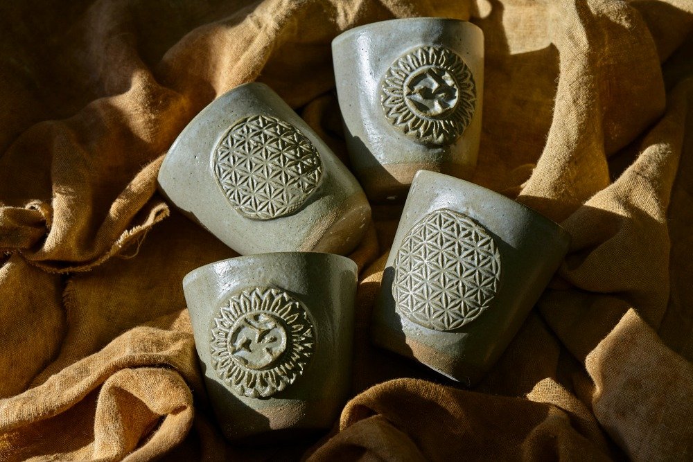 #Arteencerámica #objetosmágicos #objetosmágicoscerámica #ceramicaartesanal #ventadecerámicas #ceramicaterracota #ceramicaritual #alfareriaarte #almacerámicas #objetosrituales #objetoscerámica